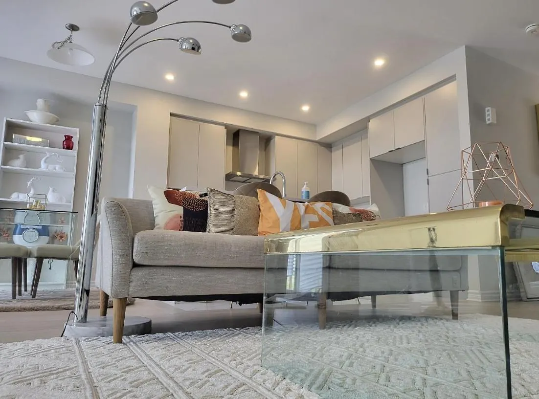 Etel Property Close To Down Town 渥太華 加拿大